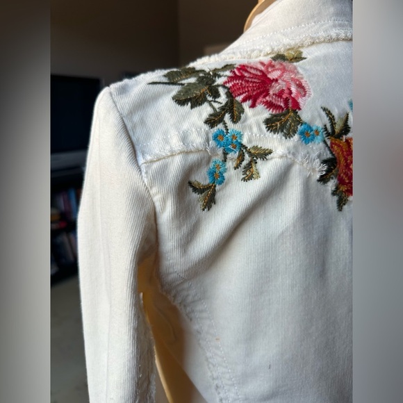 Johnny Was Embroidered Jacket – Size Small - Picture 7 of 10